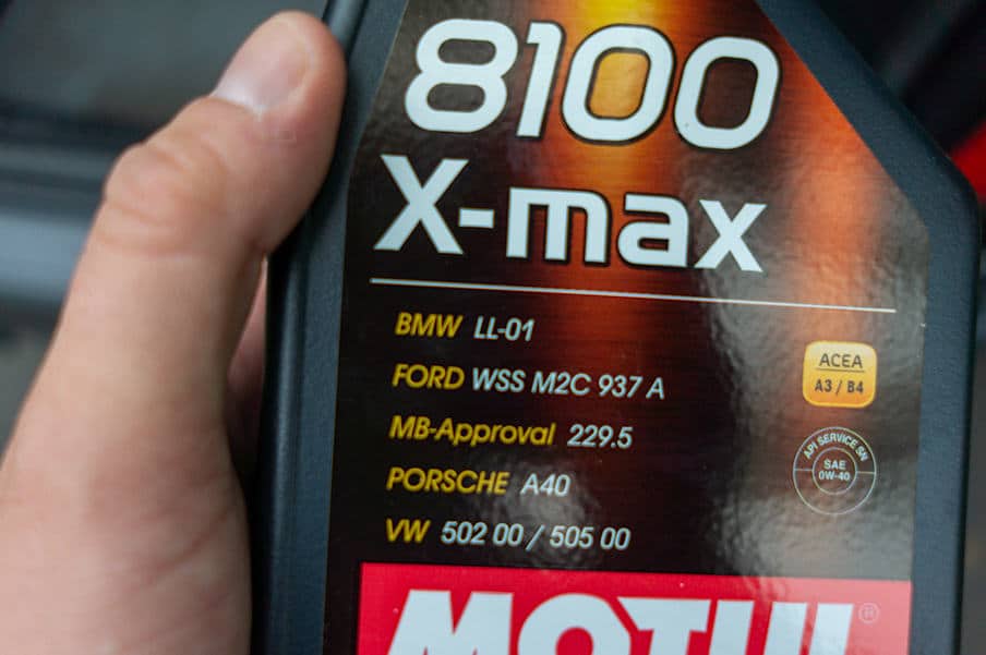 Motul 8100 X-Max Oil LL-01